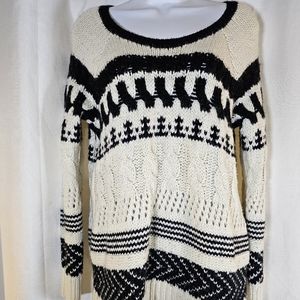 2/$20 American Eagle M Thick Sweater